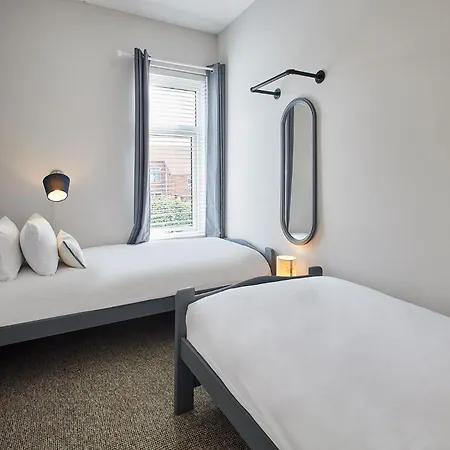 بيت للعطل Host & - King Edward Terrace *