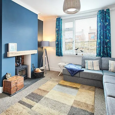 Host & - King Edward Terrace